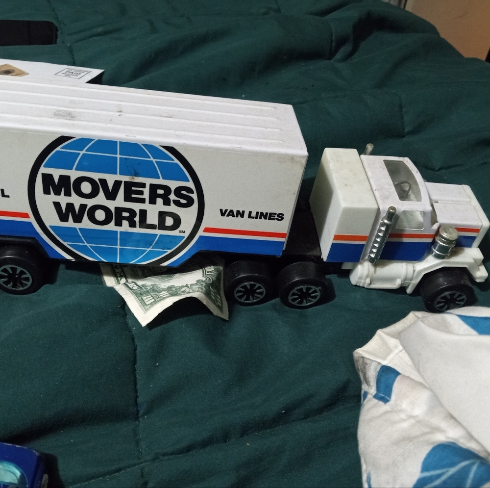 Toys collection truck